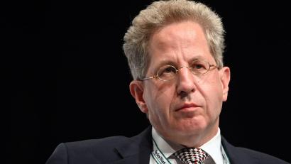 Bild: Martin Schutt/dpa-Zentralbild/dpa
Hans-Georg Maaßen (CDU) bei einer Veranstaltung in Suhl. Droht dem früheren Präsidenten des Bundesamts für Verfassungsschutz der Parteiausschluss?