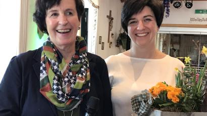 Bild: mma
Sabine Schindler (rechts) ging beim Landfrauenfrühstück Wichtiges und Ernstes mit viel Humor an. Kreisbäuerin Erika Loos lachte gerne mit.