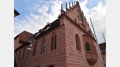 Bild: Andreas Royer
Aus dem Sulzbach-Rosenberger Rathaus könnten schon bald die Stadtratssitzungen ins Internet übertragen werden.