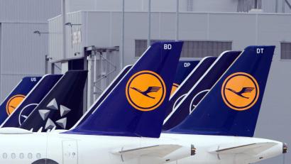 Bild: Soeren Stache/dpa
Die Lufthansa kämpft derzeit mit einem schweren Fehler ihres Computer-Systems.