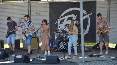 Bild: dob
"Random System" rockten am Sonntagabend den Stadtpark. Erstmals war die Band bei der Sommerserenade vertreten.