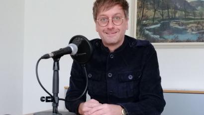 Bild: wpt
Der Mann, der weiß, wo in der Oberpfalz die Musik spielt. Popkutlur-Beauftragter Mathias "Säm" Wagner ist immer auf der Suche nach neuen Bands und Projekten aus der Oberpfalz. In seinem Podcast spricht er mit Musikern und Veranstaltern über die Auswirkungen der Coronakrise.