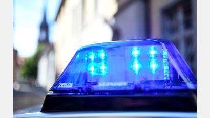 Bild: Patrick Seeger/dpa
Ein Randalierer beschäftigte die Polizei am Samstag.