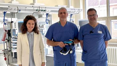 Bild: Felix Haas/exb
Jana Humrich, Uwe Kreitinger und Wolfgang Winderl präsentierten die Happy-Med-Brille.