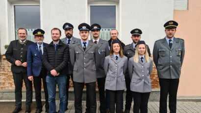 Bild: Meier/exb
Das neue Vorstandsteam der Nabburger Soldaten- und Kriegerkameradschaft zeigt unser Foto.