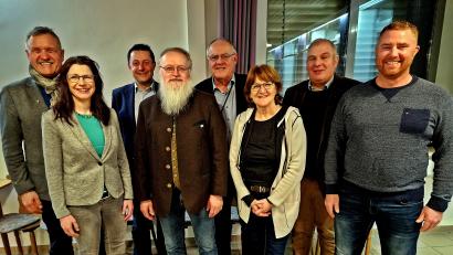 Bild: R. Kreuzer
Bei der Jahreshauptversammlung wählten die Mitglieder den Vorstand: (von links) Hans-Jürgen Gmeiner, Heike Gmeiner, Stephan Gollwitzer, Wolfgang Gleißner, Lothar Höher, Irmi Höher, Wolfgang Pausch, Raimund Riehl.