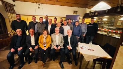 Bild: Bernd Hofmann/exb
Neuwahlen standen bei der Jahreshauptversammlung des CSU-Ortsverbands Nabburg auf der Tagesordnung. Das Bild zeigt das neue Vorstandsteam.