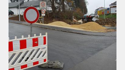 Archivbild: gsp
Schon im vergangenen Jahr war die Gümbelstraße gesperrt: Jetzt ist das wieder der Fall, die Winterpause bei den Kanalarbeiten ist vorbei.