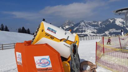 Bild: Bergbahnen Sudelfeld/dpa/Archivbild
Im Skigebiet Sudelfeld ist eine Schneekanone nach Wirtschaftsminister Hubert Aiwanger benannt.