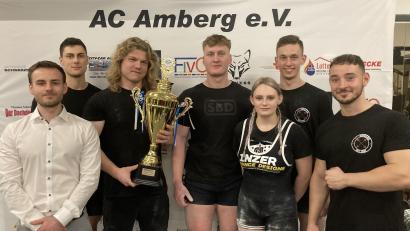 Bild: bim
Eine starke Truppe (von links): Marco Hoffmann, Tobias Purrer, Felix Bremstahler, Thomas März, Jennifer Vogl, Markus März, Florian Stubenvoll.