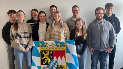 Bild: Käsbauer /exb
Mit dem Planspiel „Der Landtag sind wir“ wurde ein weiterer wichtiger Baustein der Demokratie-Erziehung am Johann-Andreas-Schmeller-Gymnasium verwirklicht.