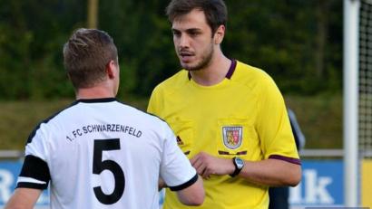 Bild: 1. FC Rieden
Thomas Ehrnsperger vom 1. FC Rieden pfeift jetzt in der Fußball-Regionalliga.
