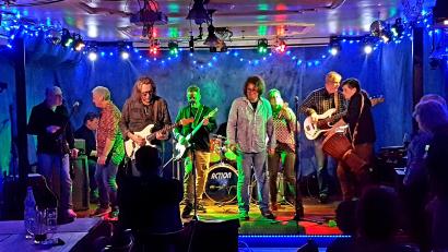 Bild: Kunz
Zum Auftakt der neuen "Open Stage"-Reihe gaben sich alte Haudegen und Neulinge ein Stelldichein.