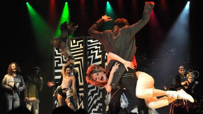 Bild: Opernwerkstatt am Rhein/exb
Modern und trotzdem elisabethanisch. Die Opernwerkstatt am Rhein legt den Klassiker neu auf.