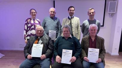 Bild: Stephanie Kuchlbauer/exb
Die CSU Tännesberg ehrt treue Mitglieder.