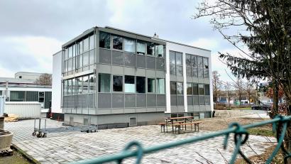 Bild: Gabi Schönberger
Wie geht es weiter? Diese Frage beschäftigt viele in der Zentrale von Metallbau-Korsche im Industriegebiet "Am Forst" in Weiden.