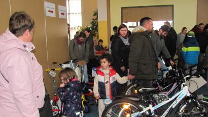 Bild: sei
Neben 80 Rädern für Erwachsene stehen über 40 Räder für Kinder sowie Roller und Scooter bereit und finden auch gleich neue Besitzer.