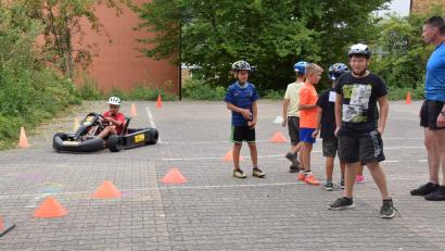 Archivbild: wku
Das Gokart-Fahren im Pausenhof der Schule will der ADAC im Königsteiner Ferienprogramm 2023 wiederholen.