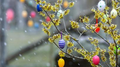 Bild: Patrick Pleul
Das Wetter am Osterwochende wird wechselhaft, allerdings lassen wärmere Temperaturen nicht mehr lange auf sich warten.