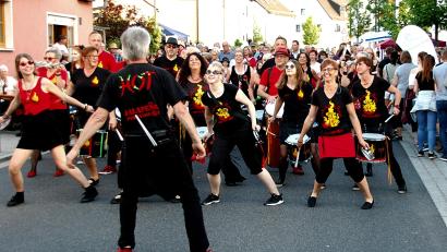 Bild: Archiv: Balk
Ein Bild aus dem Vorjahr vom Dorffest. Auftritt der Percussiongruppe Jalapenos. Diese tritt heuer auch wieder auf. .