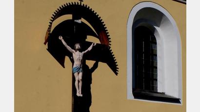 Bild: le
Die Nikolauskirche Floß besteht seit 300 Jahren.