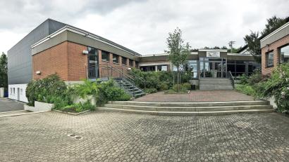 Archivbild: Gabi Schönberger
An der Grundschule in Luhe-Wildenau sollen mit einer Maßnahme im Umfang von über einer halben Million Euro Räume für die offene Ganztagsschule geschaffen werden.