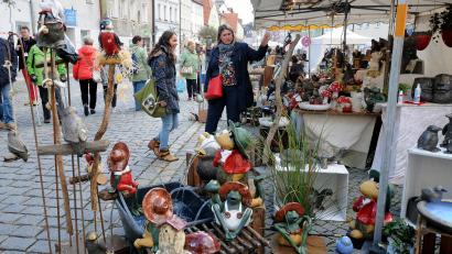Archivbild: Stephan Huber
Der Krüglmarkt ist eine feste Institution in Amberg. Heuer findet er am Samstag, 22. April, und Sonntag, 23. April, statt.