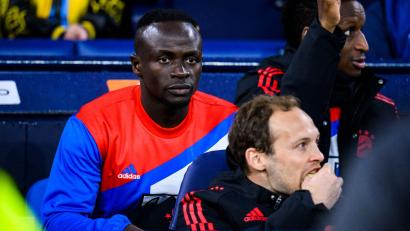 Bild: Tom Weller/dpa
Münchens Sadio Mane sitzt vor dem Spiel auf der Ersatzbank.