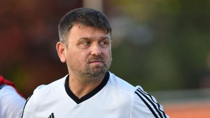 Archivbild: A. Schwarzmeier
Erbendorfs Trainer Roland Lang muss mit seiner Truppe noch den Spielabbruch vom Mittwoch verdauen, da ist am Sonntag bereits der Spitzenreiter zu Gast.