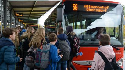 Archivbild: Hartl
Schüler werden aufgrund eines Streiks auf andere Verkehrsmittel zurückgreifen müssen, um in die Schule zu kommen.