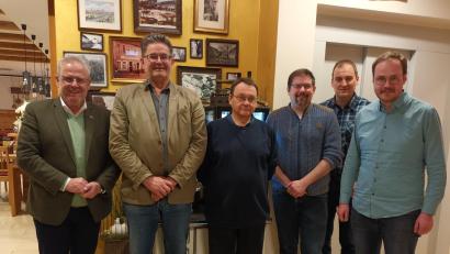 Bild: Schmid/exb
Thomas J.W. Schmid ist neuer Vorsitzender des Arbeitskreises. Das Bild zeigt (von links) Andreas Feller, Thomas J.W. Schmid, Ingo Simandi, Alexander Trinkmann, Michael Hösl und Tobias Ehrenfried.