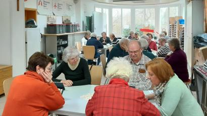 Bild: &quot;Leben Plus&quot; Waldsassen/exb
Großen Zuspruch fand die Premiere des Spielenachmittags der Organisation „Leben Plus“ im Rotkreuzheim in Waldsassen.