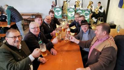 Bild: gz
Beste Stimmung unter den Gästen verbreiten bereits vormittags die Musiker von "Bocklblech" aus Waidhaus.