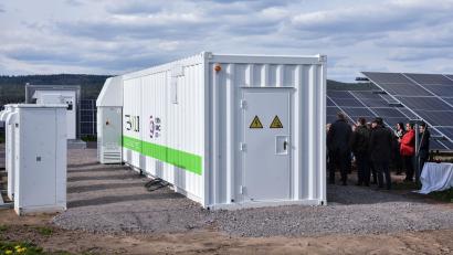 Bild: Stephan Huber
Die moderne Hybridanlage „Schnaittenbach II“ am Rohrweiherweg kann bis zu 2600 Haushalte versorgen.