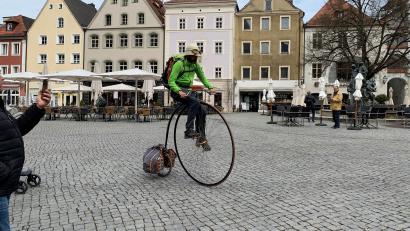 Bild: roa
Und weiter geht die Reise Richtung Norden. 4000 Kilometer liegen noch vor Massimo Zaffari (50). Irgendwann im Juli 2023 möchte er dort ankommen. Seine Strecke kann man auf Instagram (@massimo_zaffari) verfolgen.