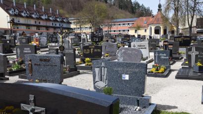 Bild: bö
In Schmidmühlen tritt zum 1.Januar 2024 eine neue Friedhofssatzung in Kraft, wie der Marktgemeinderat beschließt.