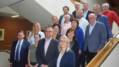 Bild: fz
Die Vertreter des Bayerischen Lehrer- und Lehrerinnenverbandes besuchen zum Auftakt der Delegiertenkonferenz die Stadt Weiden.