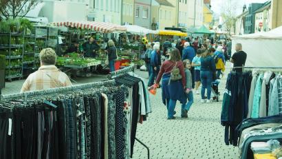Bild: kek
Gut besucht war der Marktsonntag in Auerbach.