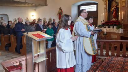 Bild: Albert Sollfrank/exb
Pfarrer Markus Bruckner zelebrierte den Gottesdienst zur Eröffnung der Wallfahrtsaison auf dem Armesberg.