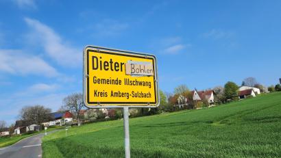 Bild: Polizeiinspektion Sulzbach-Rosenberg
Kleiner Gag zum Wochenanfang: Dietersberg wurde vorübergehend umbenannt.