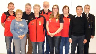 Bild: smr
Das Bild zeigt die Mitglieder des Schützenmeisteramts von „Tell“ Vilseck zusammen mit den Gewinnern des Schießens (von links): Günter Engelhardt, Lydia Schmer, Ehrengauschützenmeister Wolfgang 	Moll, Ingrid Schmer, Georg Pickelmann, Katrin Specht, Claudia Specht, 3. Bürgermeister Markus Graf und Schützenmeister Georg Schmer.