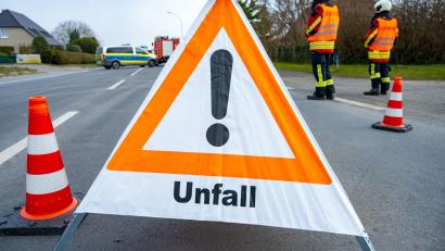 Symbolbild: Stefan Sauer
Bei einem Unfall, den die Polizei bei Irrenlohe aufnimmt, fehlt zunächst der Fahrer.