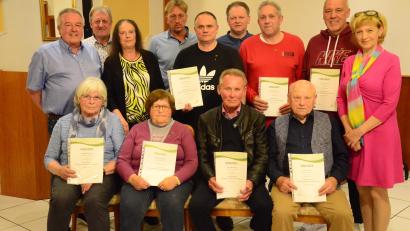 Bild: Kunz
Die Siedlergemeinschaft Rothenstadt ehrt treue Mitglieder.