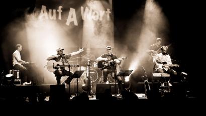 Bild: Maria Sappl /exb
Die Band "Auf A Wort" bringt die Songs von STS nach Amberg.