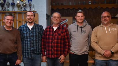 Bild: Stephan Huber
Kassier Albert Ströhl (von links) mit , Schriftführer Erwin Herbert, dem neuen Präsidenten Andreas Wiesner und seinem Stellvertreter Fabio Stammler sowie dem Dritten Vorsitzenden Stefan Schmidt.