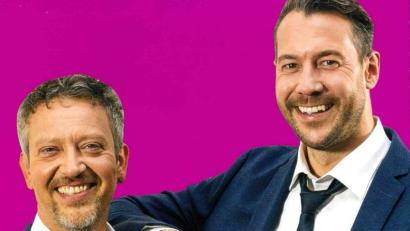 Bild: Peter Neusser/exb
Die beiden Tenöre Thomas A. Gruber und Benjamin Grund (von links) singen am Muttertag im Seidelsaal.