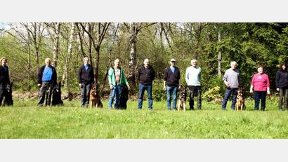 Bild: Schäferhundeverein Tirschenreuth/exb
Im Bild sind die Teilnehmer der Frühjahrsprüfung des Deutschen Schäferhundevereins der Ortsgruppe Tirschenreuth zu sehen (von links): Bruni Kuhn, Peter Kreuzer, Christiane Bauer, Olaf Dick, Martin Bauer, Dieter Gleißner, Edgar Hornung, Michael Hruschka, Irmgard Gleißner und Kerstin Bock.