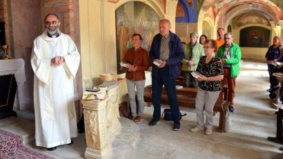 Bild: Siegfried Zeug/exb
Die Pilger feiern einen Gottesdienst im Marienheiligtum in Haid.