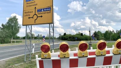 Bild: Gabi Schönberger
Etwa sechs Wochen wird der Kreisverkehr bei Lohma wegen Bauarbeiten gesperrt.