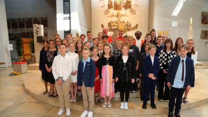 Bild: Pfarrei Kümmersbruck/exb
35 junge Christen empfangen in der Pfarrgemeinde St. Antonius/St. Wolfgang Kümmersbruck das Sakrament der Firmung.
